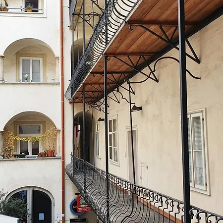 Kienreich - Verstecktes Juwel Im Zentrum Von Apartament